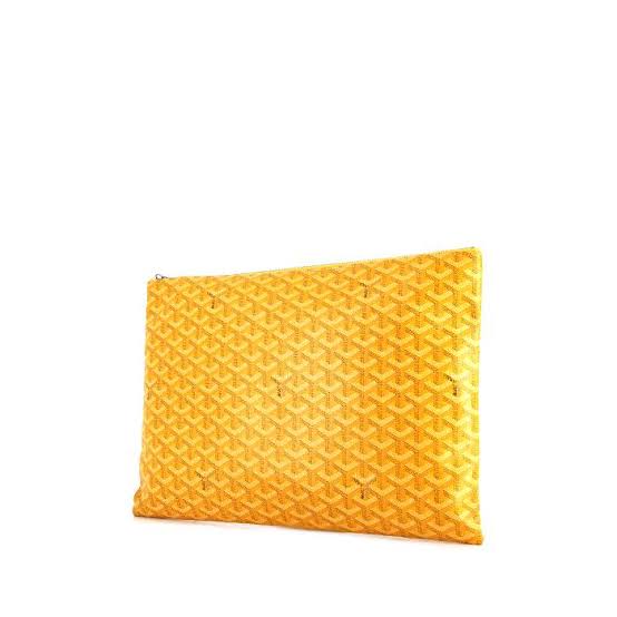 Gwendolyn Pouch