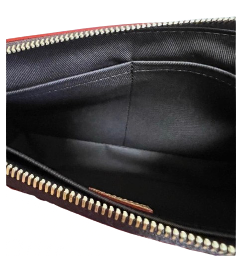 Tyla Pouch