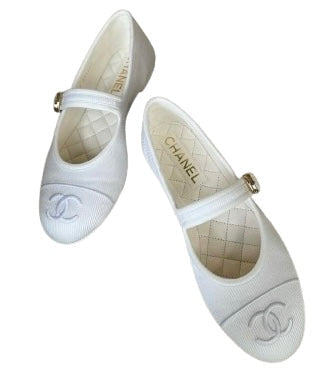 Laken Flats